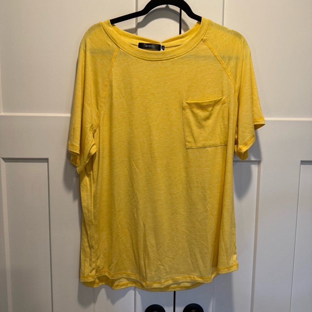 Yellow Short Sleeve T-Shirt with Pocket XL NWT